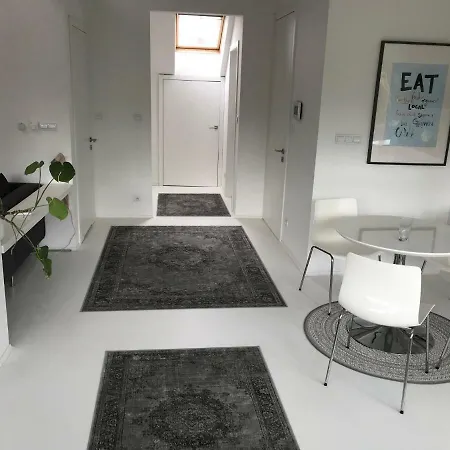 Loft 85 M2 Wilanow Krolewski Self Checkin Διαμέρισμα